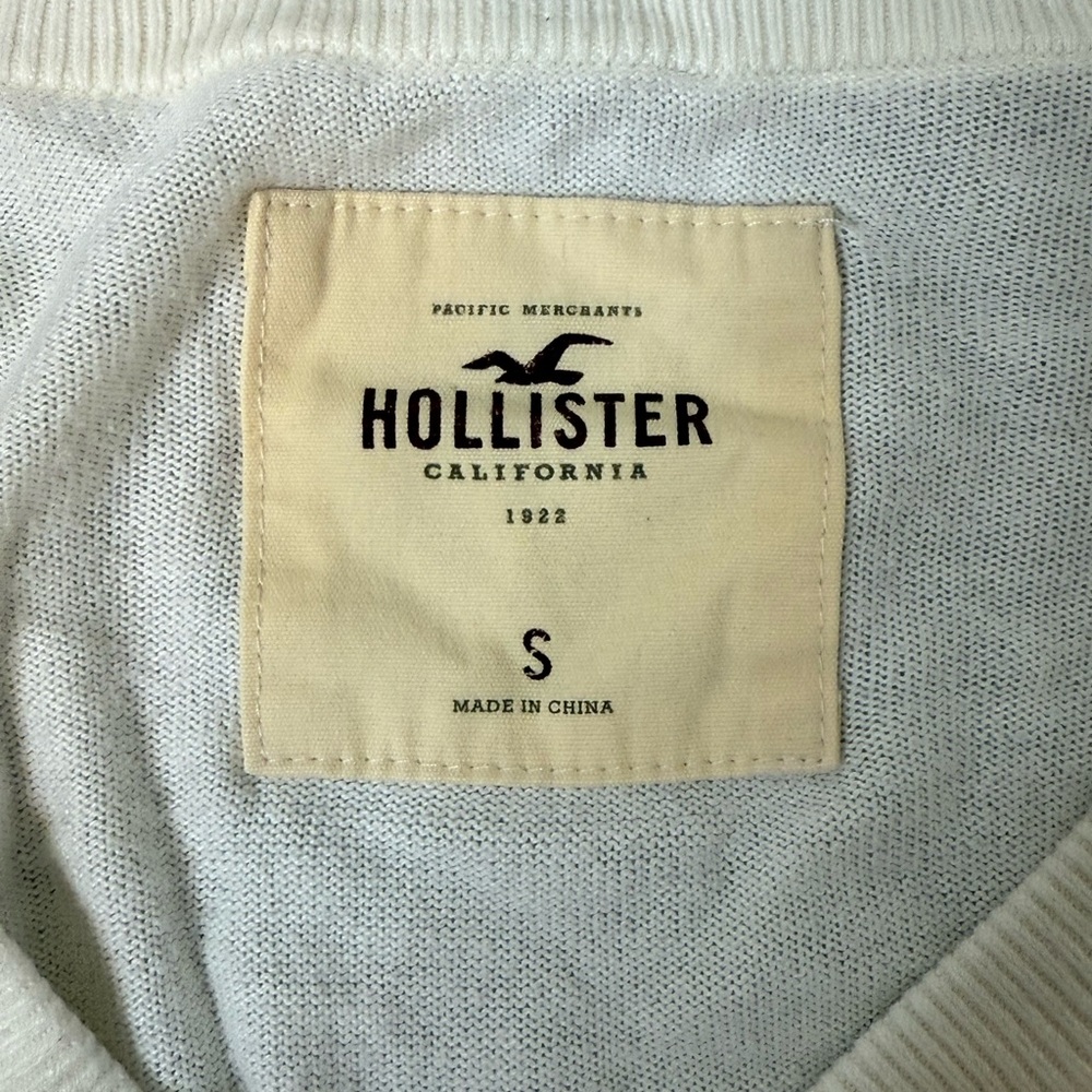 Hollister Cream Knit Sweater - Picture 2 of 4